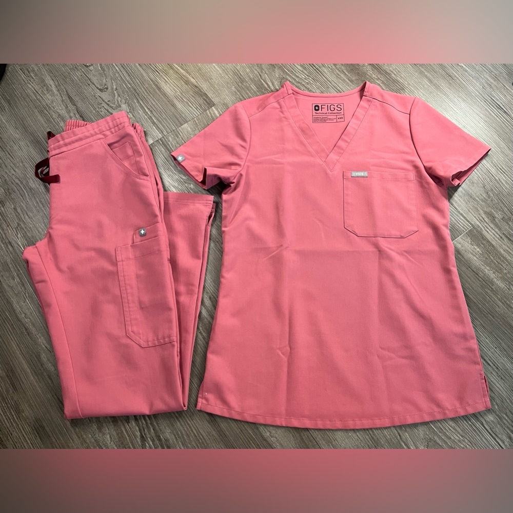 FIGS Matching Uniform Scrub Set